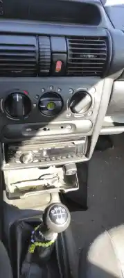 Veicolo di demolizione opel corsa b (s93) 1.5 td (f08. f68. m68) dell'anno 1999 alimentato  Veicolo di demolizione opel corsa b (s93) 1.5 td (f08. f68. m68) dell'anno 1999 alimentato