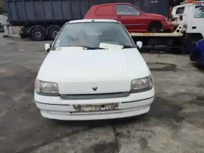 Veicolo di demolizione renault clio i (b/c57_, 5/357_) 1.2 (b/c/s57a b/c57s 5/357f 5/357j 5/357l 5/357r) dell'anno 1994 alimentato  Veicolo di demolizione renault clio i (b/c57_, 5/357_) 1.2 (b/c/s57a b/c57s 5/357f 5/357j 5/357l 5/357r) dell'anno 1994 alimentato