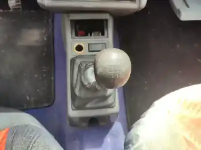 Veicolo di demolizione renault clio i (b/c57_, 5/357_) 1.2 (b/c/s57a b/c57s 5/357f 5/357j 5/357l 5/357r) dell'anno 1994 alimentato  Veicolo di demolizione renault clio i (b/c57_, 5/357_) 1.2 (b/c/s57a b/c57s 5/357f 5/357j 5/357l 5/357r) dell'anno 1994 alimentato