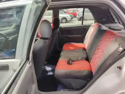 Veicolo di demolizione renault clio i (b/c57_, 5/357_) 1.2 (b/c/s57a b/c57s 5/357f 5/357j 5/357l 5/357r) dell'anno 1994 alimentato  Veicolo di demolizione renault clio i (b/c57_, 5/357_) 1.2 (b/c/s57a b/c57s 5/357f 5/357j 5/357l 5/357r) dell'anno 1994 alimentato