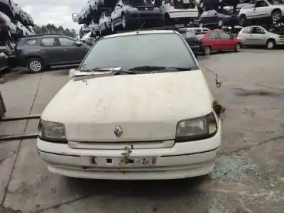 Veicolo di demolizione renault clio i (b/c57_, 5/357_) 1.2 (b/c/s57a b/c57s 5/357f 5/357j 5/357l 5/357r) dell'anno 1993 alimentato  Veicolo di demolizione renault clio i (b/c57_, 5/357_) 1.2 (b/c/s57a b/c57s 5/357f 5/357j 5/357l 5/357r) dell'anno 1993 alimentato