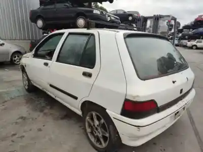 Veicolo di demolizione renault clio i (b/c57_, 5/357_) 1.2 (b/c/s57a b/c57s 5/357f 5/357j 5/357l 5/357r) dell'anno 1993 alimentato  Veicolo di demolizione renault clio i (b/c57_, 5/357_) 1.2 (b/c/s57a b/c57s 5/357f 5/357j 5/357l 5/357r) dell'anno 1993 alimentato