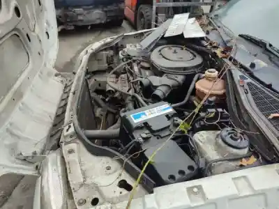 Veicolo di demolizione renault clio i (b/c57_, 5/357_) 1.2 (b/c/s57a b/c57s 5/357f 5/357j 5/357l 5/357r) dell'anno 1993 alimentato  Veicolo di demolizione renault clio i (b/c57_, 5/357_) 1.2 (b/c/s57a b/c57s 5/357f 5/357j 5/357l 5/357r) dell'anno 1993 alimentato