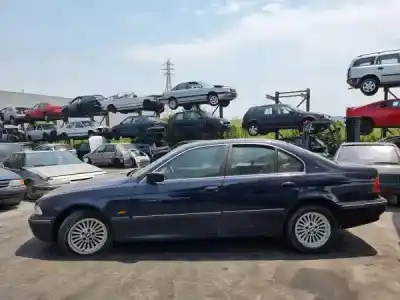 Veículo de Sucata bmw 5 (e39) 520 i do ano 1998 alimentado m52 b20 (206s3)