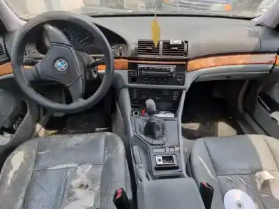 Veículo de Sucata bmw 5 (e39) 520 i do ano 1998 alimentado m52 b20 (206s3)