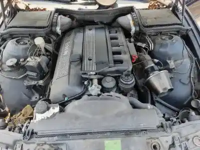 Veículo de Sucata bmw 5 (e39) 520 i do ano 1998 alimentado m52 b20 (206s3)