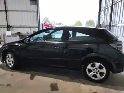 Veículo de Sucata opel astra h gtc (a04) 1.7 cdti (l08) do ano 2022 alimentado z 17 dth