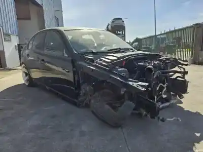 Sloopvoertuig bmw 3 (e90) 318 d van het jaar 2011 aangedreven n47 d20 a