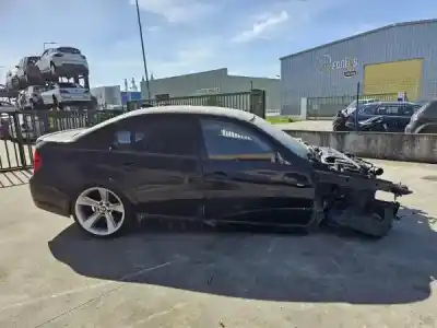 Sloopvoertuig bmw 3 (e90) 318 d van het jaar 2011 aangedreven n47 d20 a