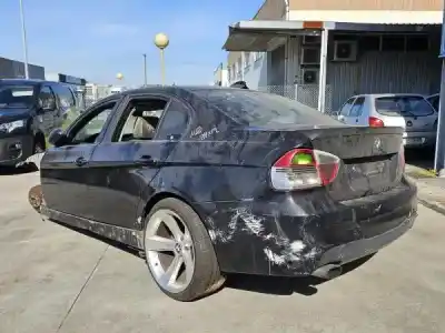 Sloopvoertuig bmw 3 (e90) 318 d van het jaar 2011 aangedreven n47 d20 a