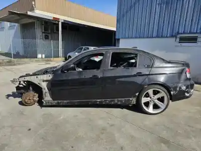 Sloopvoertuig bmw 3 (e90) 318 d van het jaar 2011 aangedreven n47 d20 a