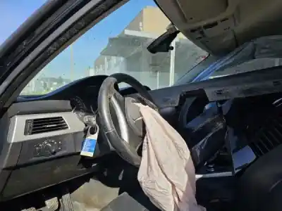 Sloopvoertuig bmw 3 (e90) 318 d van het jaar 2011 aangedreven n47 d20 a