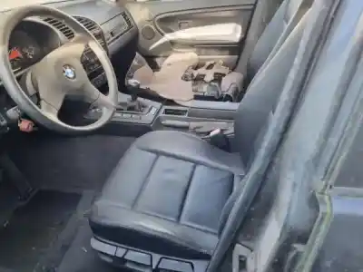 Scrapping Vehicle bmw 3 (e36) 325 i of the year 1998 powered m50 b25 (256s2)