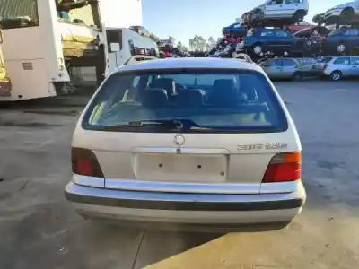 Veicolo di demolizione bmw 3 touring (e36) 318 tds dell'anno 1996 alimentato m41 d17 (174t1)