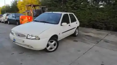 Veículo de Sucata ford fiesta iv (ja_, jb_) 1.25 i 16v gasolina 1998 5p do ano 1998 alimentado 