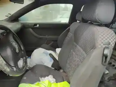 Здавання транспортного засобу audi a3 (8l1) 1.6 року 1998 потужний akl