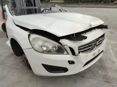 Veículo de Sucata volvo v60 i (155) d3 / d4 do ano 2011 alimentado 