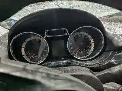 Veículo de Sucata opel adam (m13) 1.4 do ano 2017 alimentado 