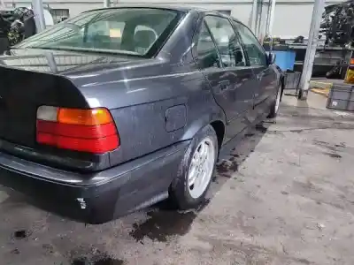 Veículo de Sucata bmw 3 (e36) 316 i do ano 2008 alimentado m43 b16 (164e2)