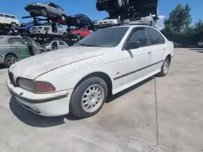 Veículo de Sucata bmw 5 (e39) 520 i do ano 1996 alimentado m52 b20 (206s4)