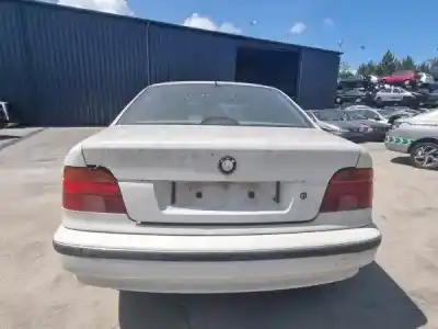 Veículo de Sucata bmw 5 (e39) 520 i do ano 1996 alimentado m52 b20 (206s4)