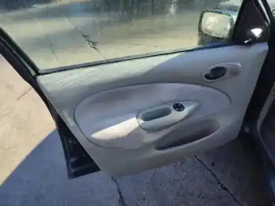 Veículo de Sucata ford fiesta iv (ja_, jb_) 113 e/320 gasolina 3p do ano 1998 alimentado 