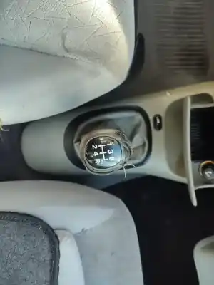 Veículo de Sucata ford fiesta iv (ja_, jb_) 113 e/320 gasolina 3p do ano 1998 alimentado 