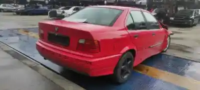 Scrapping Vehicle bmw 3 (e36) 318 i of the year 1993 powered 