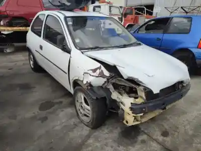 Veicolo di demolizione opel corsa b (s93) 1.5 td (f08. f68. m68) dell'anno 1995 alimentato 15 d Veicolo di demolizione opel corsa b (s93) 1.5 td (f08. f68. m68) dell'anno 1995 alimentato 15 d
