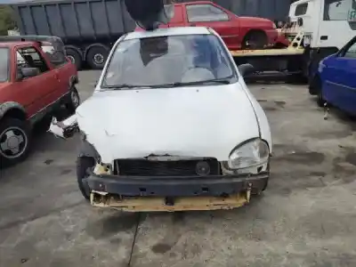 Veicolo di demolizione opel corsa b (s93) 1.5 td (f08. f68. m68) dell'anno 1995 alimentato 15 d Veicolo di demolizione opel corsa b (s93) 1.5 td (f08. f68. m68) dell'anno 1995 alimentato 15 d