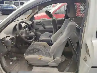 Veicolo di demolizione opel corsa b (s93) 1.5 td (f08. f68. m68) dell'anno 1995 alimentato 15 d Veicolo di demolizione opel corsa b (s93) 1.5 td (f08. f68. m68) dell'anno 1995 alimentato 15 d