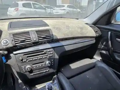 Veículo de Sucata bmw 1 (e81) gasóleo 2010 3p do ano 2009 alimentado 