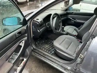 Veículo de Sucata audi a4 b5 avant (8d5) 1.6 do ano 1996 alimentado 0