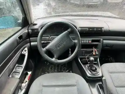 Veículo de Sucata audi a4 b5 avant (8d5) 1.6 do ano 1996 alimentado 0