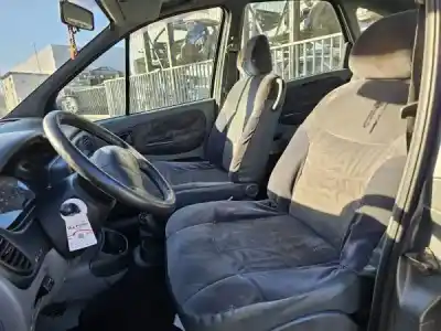 Verschrottungsfahrzeug renault megane scenic (ja0/1_) 1.4 i (ja0e) des jahres 1998 angetrieben e7j 764