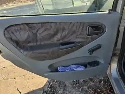 Verschrottungsfahrzeug renault megane scenic (ja0/1_) 1.4 i (ja0e) des jahres 1998 angetrieben e7j 764