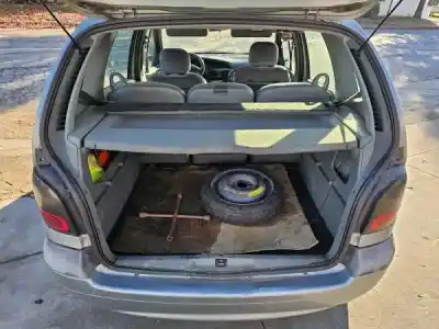 Verschrottungsfahrzeug renault megane scenic (ja0/1_) 1.4 i (ja0e) des jahres 1998 angetrieben e7j 764