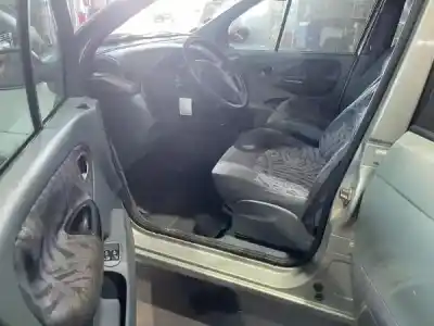 Veículo de Sucata renault megane scenic (ja0/1_) 1.6 e (ja0f) do ano 2001 alimentado 