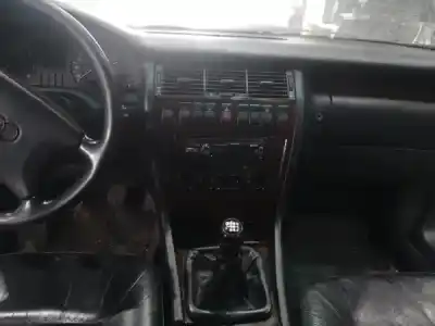 Veicolo di demolizione audi a8 (d2) 2.5 tdi dell'anno 1998 alimentato 