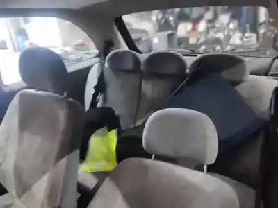 Veicolo di demolizione opel corsa b (s93) 1.0 i 12v (f08. f68. m68) dell'anno 1997 alimentato x 10 xe Veicolo di demolizione opel corsa b (s93) 1.0 i 12v (f08. f68. m68) dell'anno 1997 alimentato x 10 xe