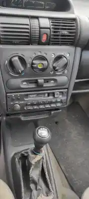 Veicolo di demolizione opel corsa b (s93) 1.0 i 12v (f08. f68. m68) dell'anno 1997 alimentato  Veicolo di demolizione opel corsa b (s93) 1.0 i 12v (f08. f68. m68) dell'anno 1997 alimentato
