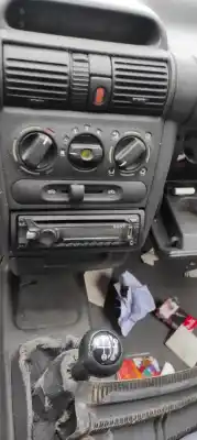 Scrapping Vehicle opel corsa b (s93) 1.0 i 12v (f08. f68. m68) of the year 1998 powered  Scrapping Vehicle opel corsa b (s93) 1.0 i 12v (f08. f68. m68) of the year 1998 powered