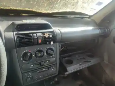 Здавання транспортного засобу opel corsa b (s93) 1.2 i (f08 f68 m68) року 1995 потужний c 12 nz