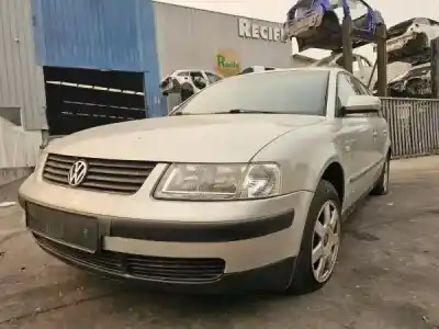 Veículo de Sucata volkswagen passat variant (3b5) 1.9 tdi do ano 1998 alimentado afn