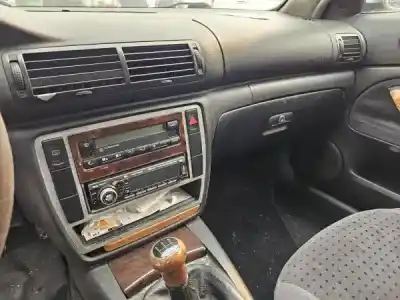 Veículo de Sucata volkswagen passat variant (3b5) 1.9 tdi do ano 1998 alimentado afn