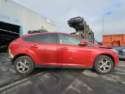 Veicolo di demolizione ford focus iii 1.6 tdci dell'anno 2014 alimentato 