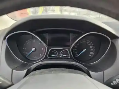 Veicolo di demolizione ford focus iii 1.6 tdci dell'anno 2014 alimentato 