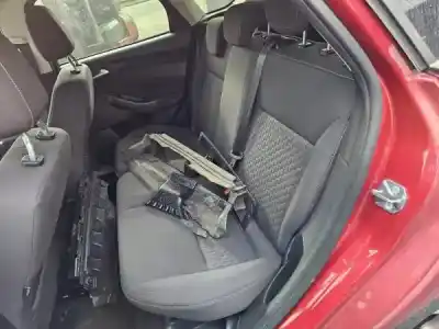 Veicolo di demolizione ford focus iii 1.6 tdci dell'anno 2014 alimentato 