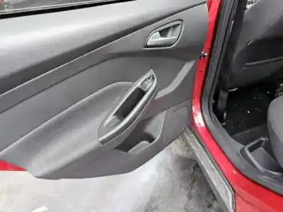 Veicolo di demolizione ford focus iii 1.6 tdci dell'anno 2014 alimentato 