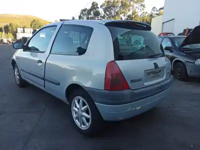 Veicolo di demolizione renault clio ii fase i (b/cb0) (1998->) 1.9 d (b/cb0e) dell'anno 2000 alimentato f8q 630